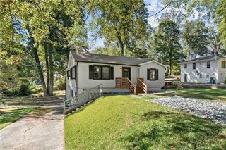 1044 Pinedale SE Drive, Smyrna, GA 30080