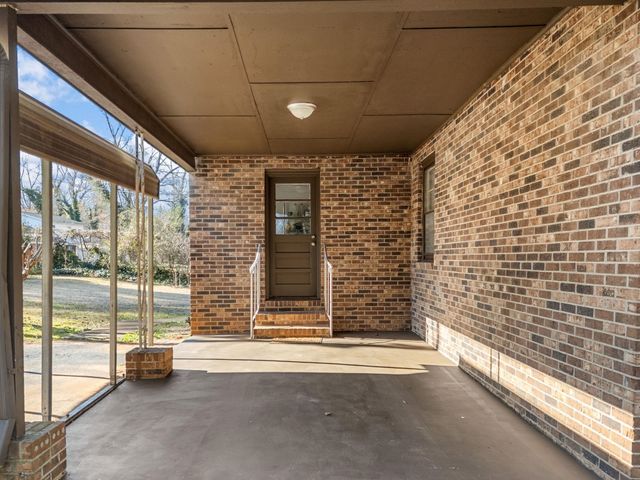 20 Gordon Street, Spartanburg, SC 29301