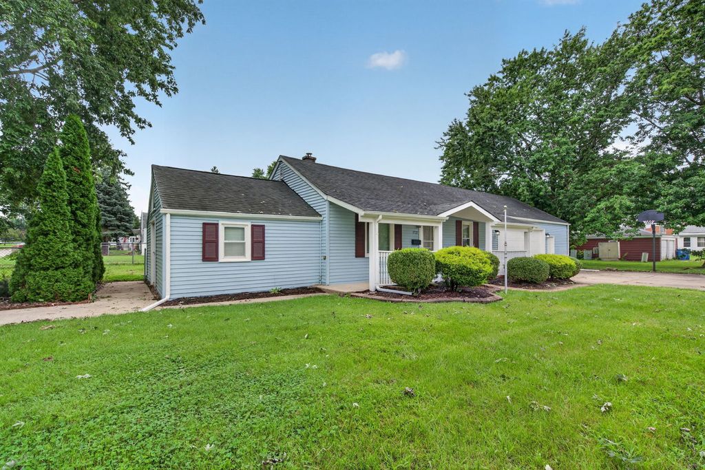 1721 Kelly Avenue, Crest Hill, IL 60403
