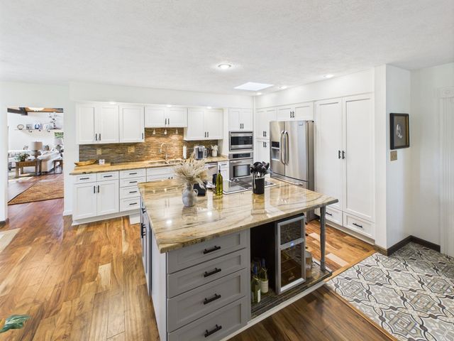 826 Yates Crossing, Milton, WV 25541