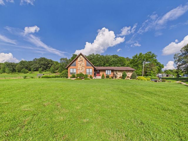 826 Yates Crossing, Milton, WV 25541