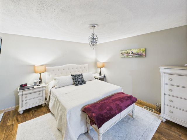 826 Yates Crossing, Milton, WV 25541