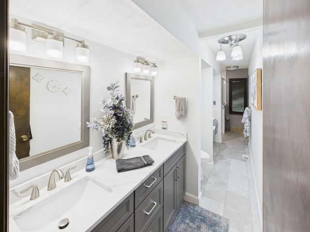 826 Yates Crossing, Milton, WV 25541
