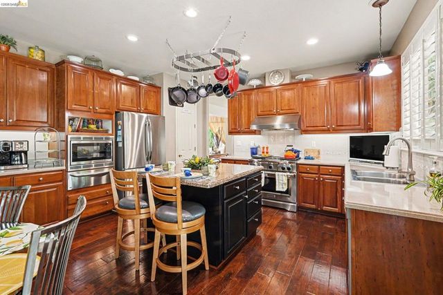 325 San Marino Ln, Brentwood, CA 94513