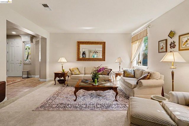 325 San Marino Ln, Brentwood, CA 94513