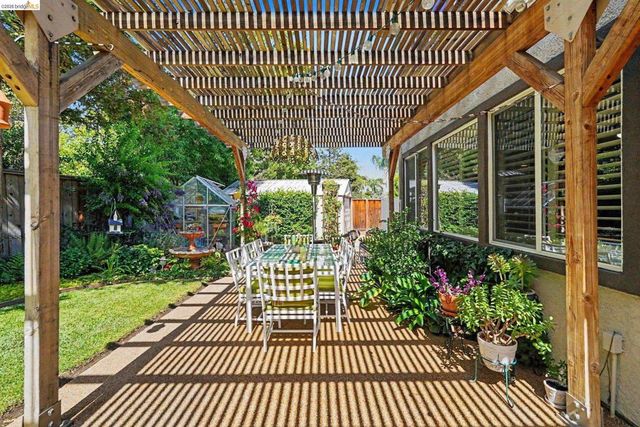 325 San Marino Ln, Brentwood, CA 94513