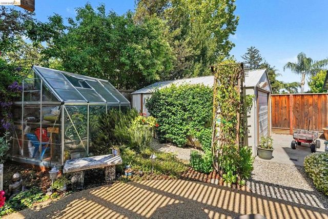 325 San Marino Ln, Brentwood, CA 94513