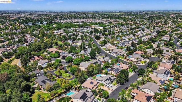 325 San Marino Ln, Brentwood, CA 94513