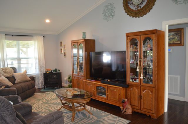 3286 Barbourville Road, London, KY 40744