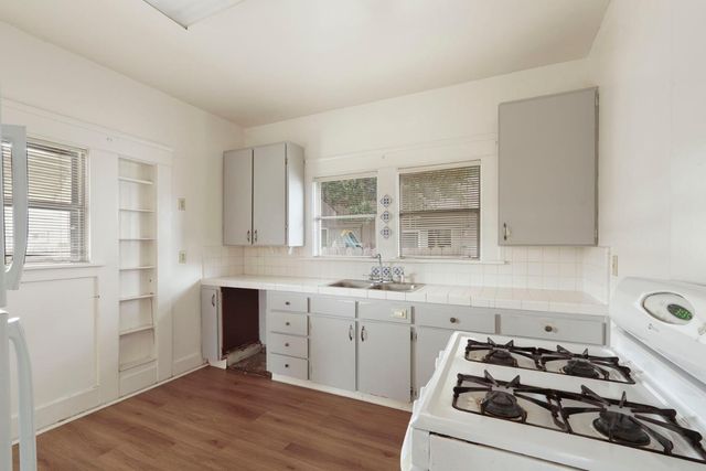 400 Chestnut St, Lodi, CA 95240