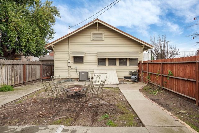 400 Chestnut St, Lodi, CA 95240