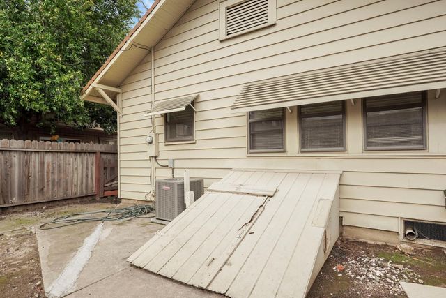 400 Chestnut St, Lodi, CA 95240