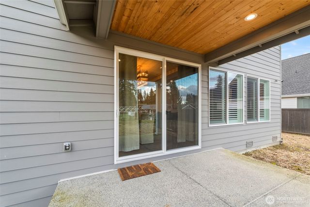 14205 56th Avenue Ct E, Puyallup, WA 98373