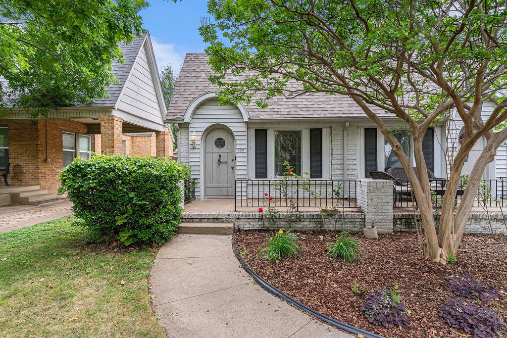 3233 Odessa Avenue, Fort Worth, TX 76109