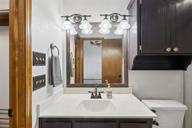 503 Moffat Road NE, Piedmont, OK 73078