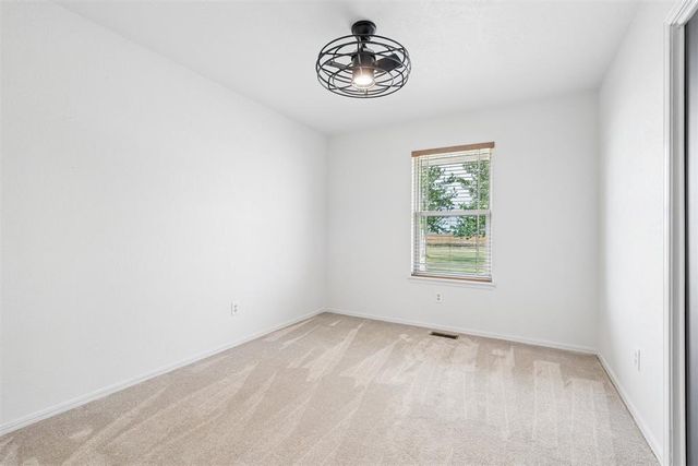 503 Moffat Road NE, Piedmont, OK 73078
