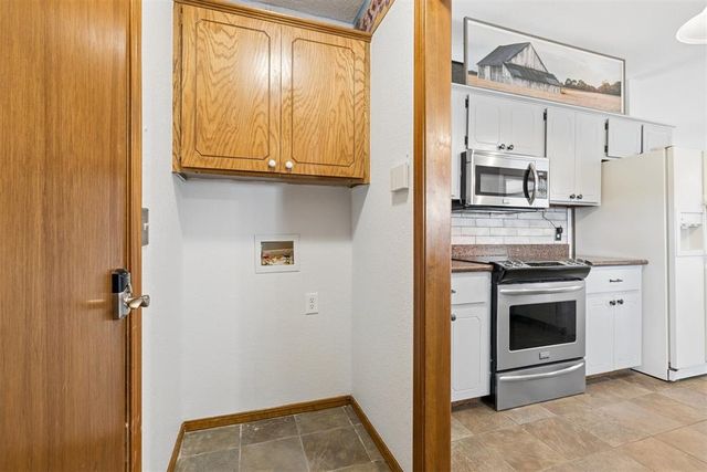 503 Moffat Road NE, Piedmont, OK 73078