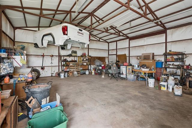 503 Moffat Road NE, Piedmont, OK 73078