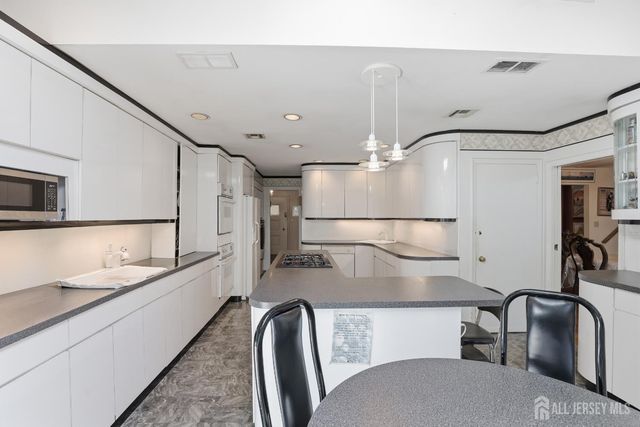 467 Lincoln Avenue, Highland Park, NJ 08904