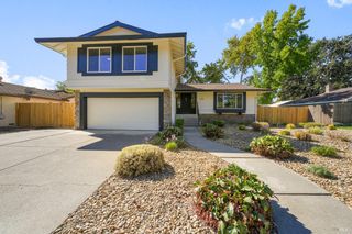 118 Salinas Dr, Vacaville, CA 95688