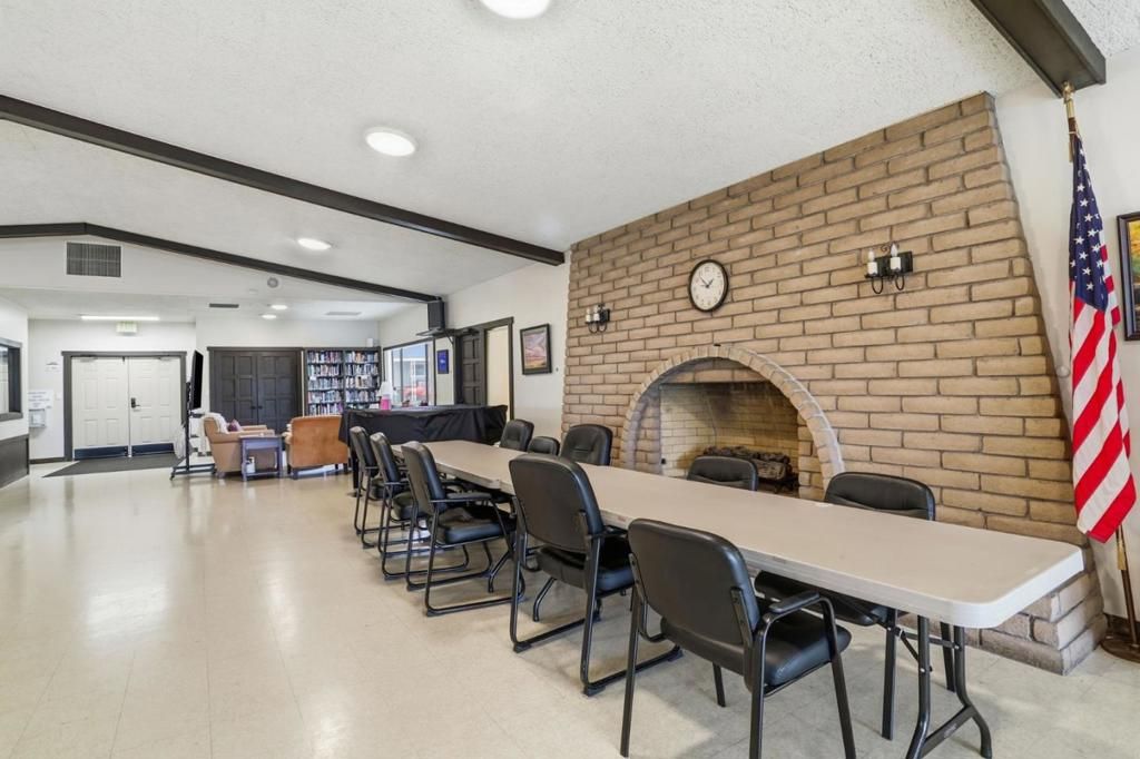 Image 30 of property listing at 433 Sylvan Avenue, Mountain View, CA 94041