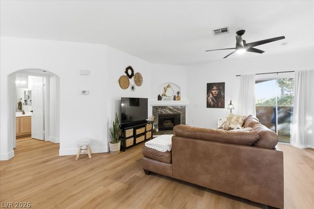 1700 Hills Of Red Drive 204, Las Vegas, NV 89128