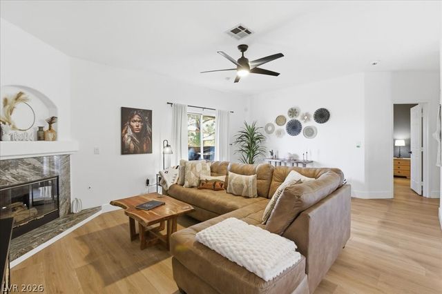 1700 Hills Of Red Drive 204, Las Vegas, NV 89128