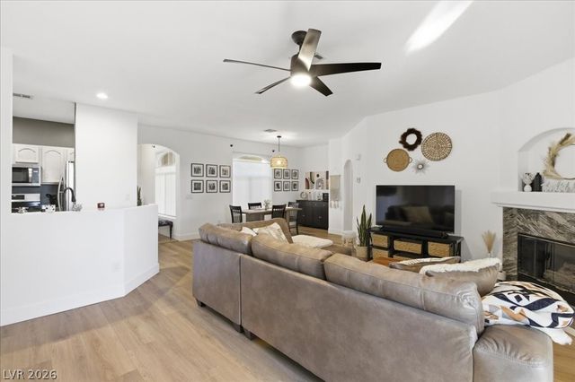 1700 Hills Of Red Drive 204, Las Vegas, NV 89128