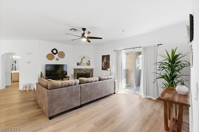 1700 Hills Of Red Drive 204, Las Vegas, NV 89128