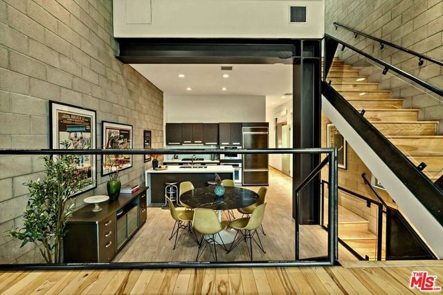 631 N Larchmont Boulevard 2, Los Angeles, CA 90004