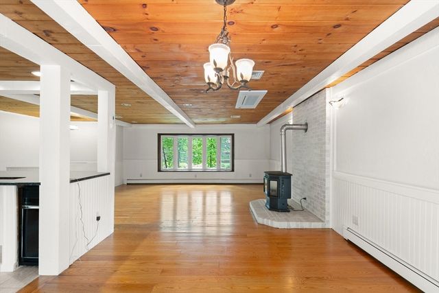901 Haverhill St, Rowley, MA 01969