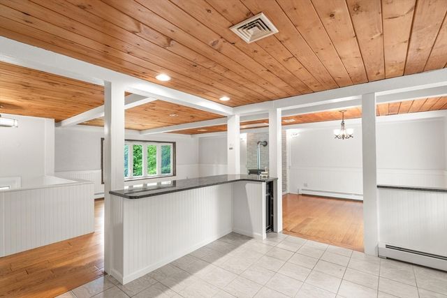 901 Haverhill St, Rowley, MA 01969