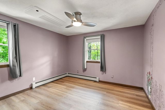 901 Haverhill St, Rowley, MA 01969