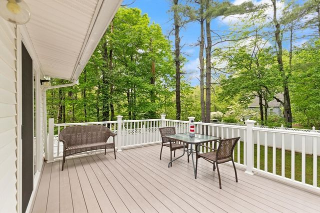 901 Haverhill St, Rowley, MA 01969