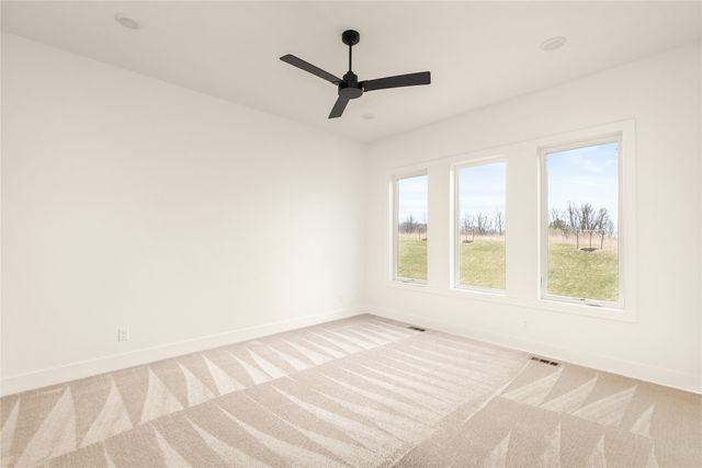 1350 SE Menlo Drive, Waukee, IA 50263