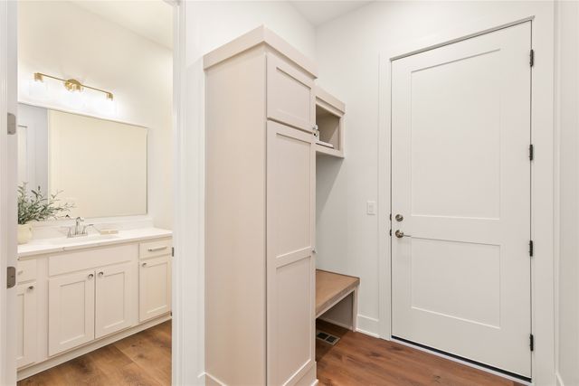 1350 SE Menlo Drive, Waukee, IA 50263