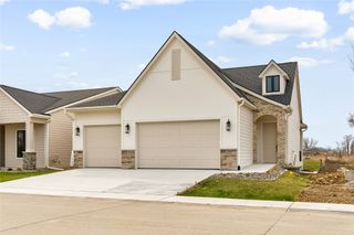 1350 SE Menlo Drive, Waukee, IA 50263