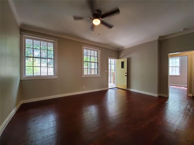 925 E 41st ST B, Austin, TX 78751