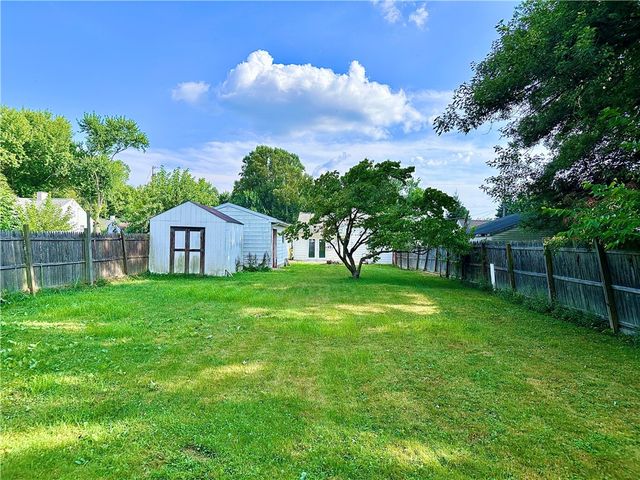 1920 Robinwood St, Union Twp, PA 16101