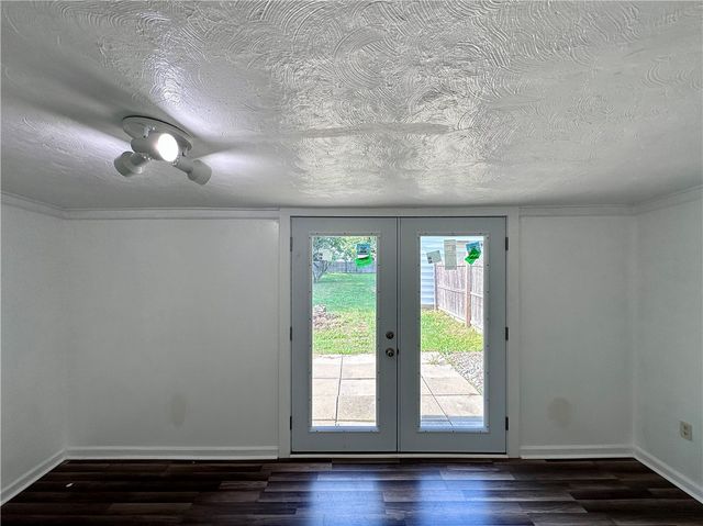 1920 Robinwood St, Union Twp, PA 16101