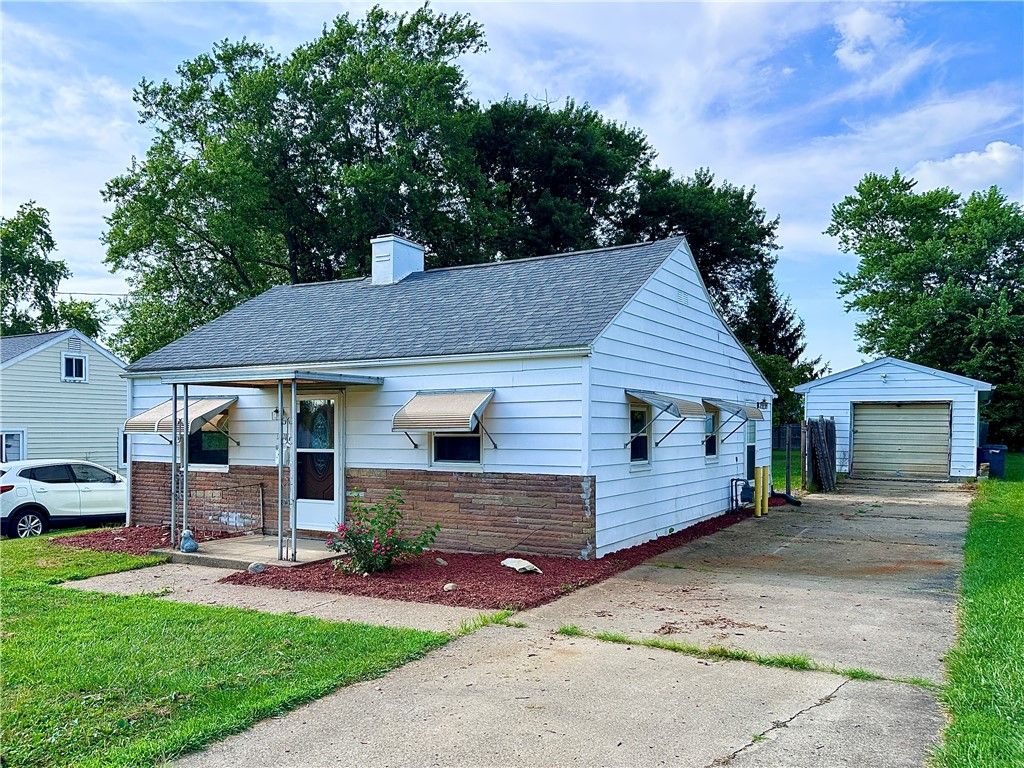 1920 Robinwood St, Union Twp, PA 16101