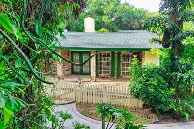 6235 4th Street, Vero Beach, FL 32968