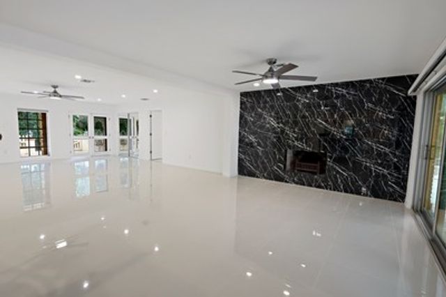 6235 4th Street, Vero Beach, FL 32968