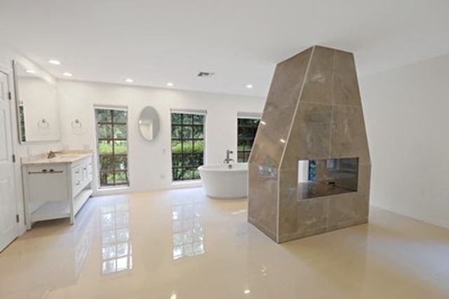 6235 4th Street, Vero Beach, FL 32968