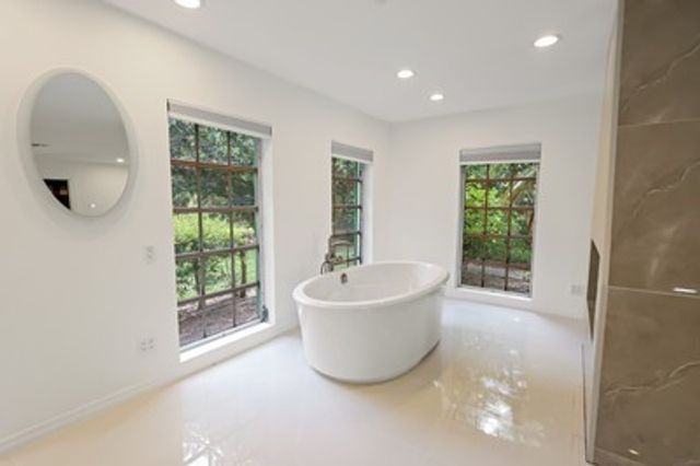 6235 4th Street, Vero Beach, FL 32968