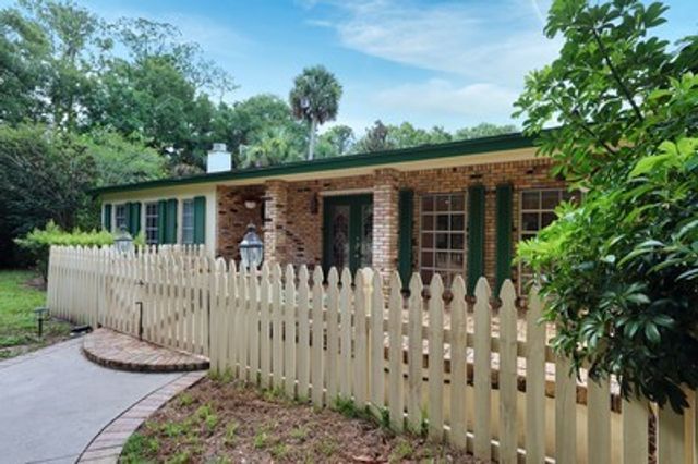 6235 4th Street, Vero Beach, FL 32968