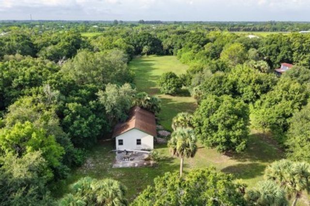 6235 4th Street, Vero Beach, FL 32968