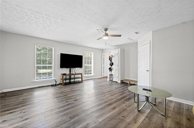 365 Cook Drive, Ellenwood, GA 30294