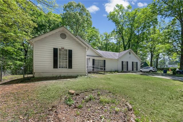 365 Cook Drive, Ellenwood, GA 30294