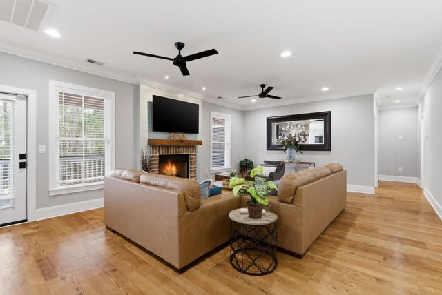 613 Collins Creek Dr., Murrells Inlet, SC 29576